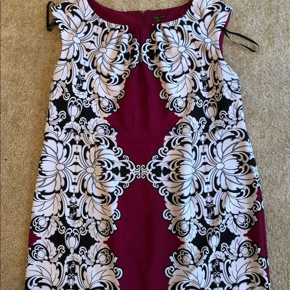 Knee Length Magenta, Black, & White dress size 22